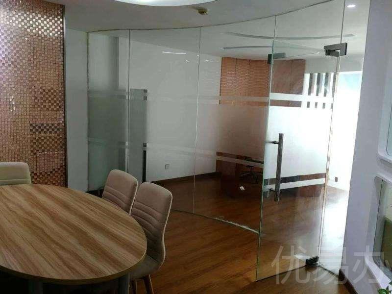 曹杨路绿地同创精装带家具创意园独栋整层办公室出租工位正对电梯